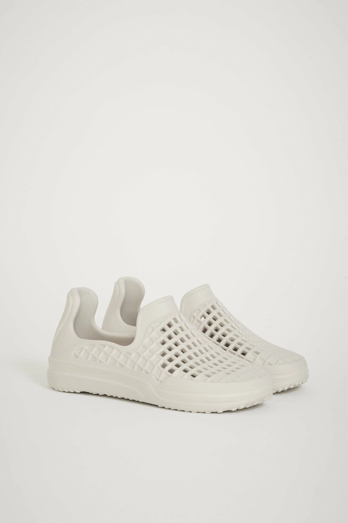 Scenario Slip On Coffee