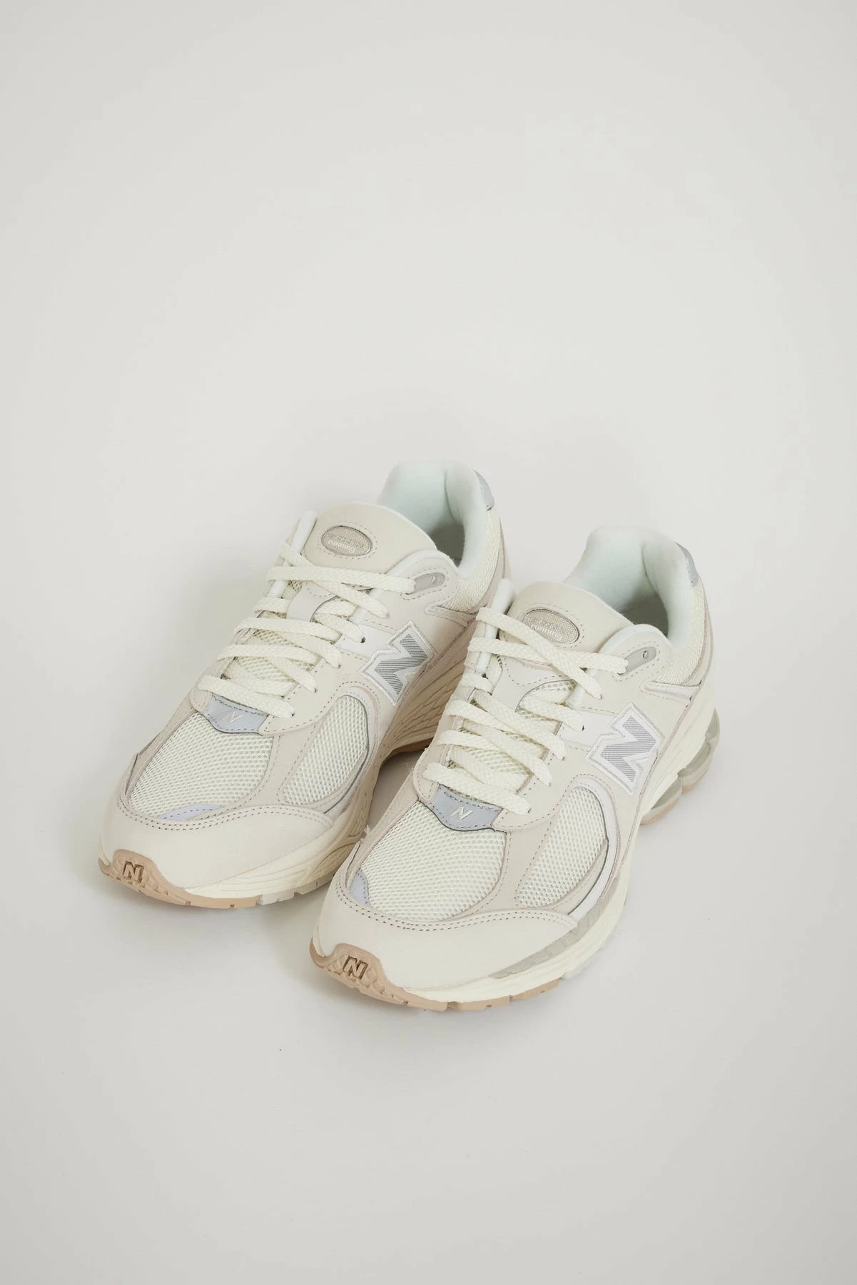 M2002R Linen Fog / Sea Salt / Timberwolf - Image 2